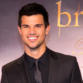 Taylor Lautner in Twilight Saga Breaking Dawn - Biss zum Ende der Nacht Teil 2 Premiere