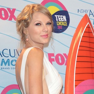 Taylor Swift in The 2012 Teen Choice Awards - Press Room