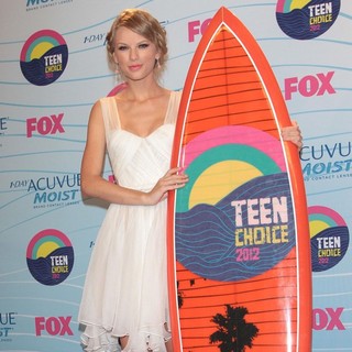 Taylor Swift in The 2012 Teen Choice Awards - Press Room
