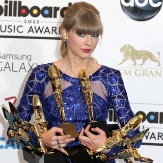 2013 Billboard Music Awards - Press Room