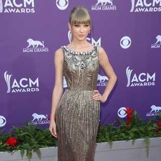 Taylor Swift in 48th Annual ACM Awards - Arrivals