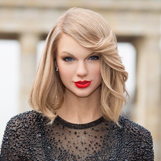Taylor Swift in Taylor Swift Wax Figure Unveiling by Madame Tussauds ...
Taylor Swift