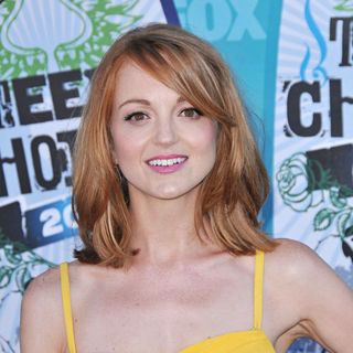 Jayma Mays in The 12th Annual Teen Choice Awards 2010