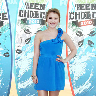 Taylor Spreitler in The 12th Annual Teen Choice Awards 2010
