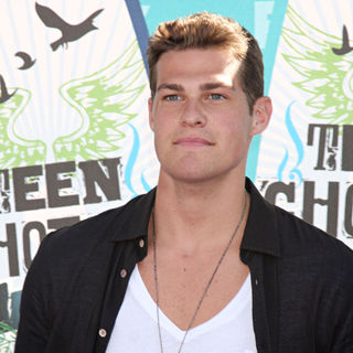 Greg Finley in The 12th Annual Teen Choice Awards 2010