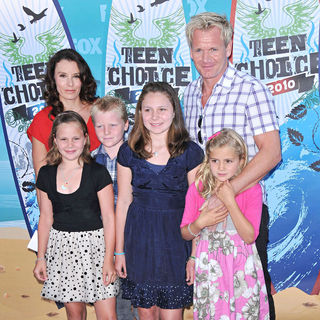Gordon Ramsay, Tana Ramsay, Hlolly, Jack, Megan, Matilda in The 12th Annual Teen Choice Awards 2010