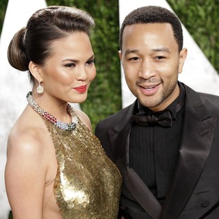 Chrissy Teigen, John Legend in 2013 Vanity Fair Oscar Party - Arrivals