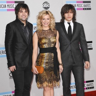 2011 American Music Awards - Press Room