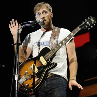 Dan Auerbach, The Black Keys in The Black Keys Perform at Molson Canadian Amphitheatre
