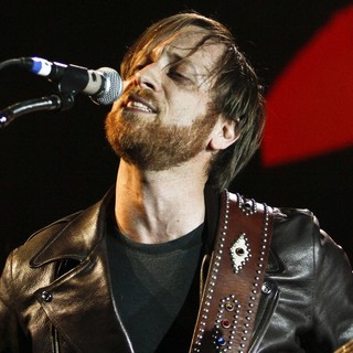 Dan Auerbach, The Black Keys in The Black Keys Performing Live