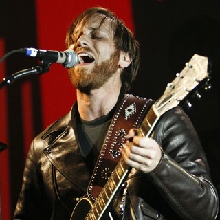 Dan Auerbach, The Black Keys in The Black Keys Performing Live
