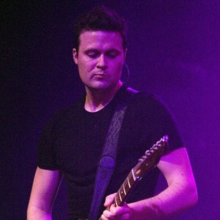 Jon Fratelli, The Fratellis in The Fratellis Performing