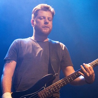 Barry Fratelli, The Fratellis in The Fratellis Performing