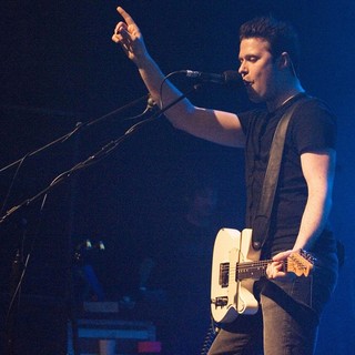 Jon Fratelli, The Fratellis in The Fratellis Performing