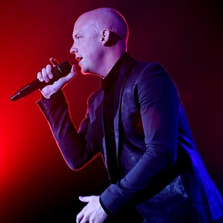 Isaac Slade, The Fray in Kelly Clarkson and The Fray Performing