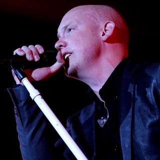 Isaac Slade, The Fray in Kelly Clarkson and The Fray Performing