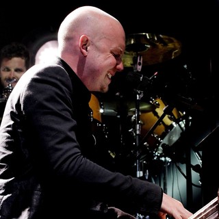The Fray in Kelly Clarkson and The Fray Performing
