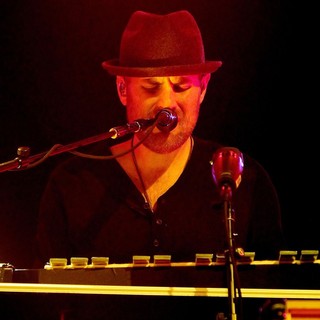 The Fray in Kelly Clarkson and The Fray Performing