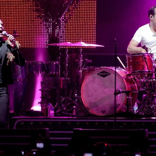 Brandon Flowers, Ronnie Vannucci, Jr., The Killers in The Killers Performing at The American Airlines Arena