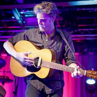 Wesley Schultz, The Lumineers in The Lumineers Performing Live on Stage