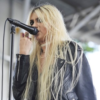 Taylor Momsen, The Pretty Reckless in Day Two at Lollapalooza