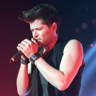 Danny O'Donoghue, The Script in The Script Perform Live