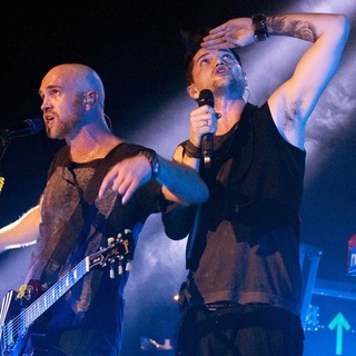 Mark Sheehan, Danny O'Donoghue, The Script in The Script Perform Live