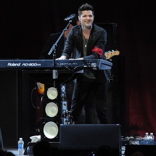 Danny O'Donoghue, The Script in The Y100 Jingle Ball 2011