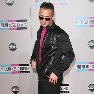 The Situation in 2011 American Music Awards - Arrivals