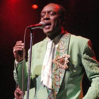 The Temptations in The Temptations Performing Live