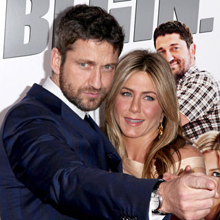 Gerard Butler, Jennifer Aniston in Premiere of 'The Bounty Hunter' - Arrivals