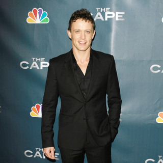 David Lyons in Premiere Party for "The Cape"