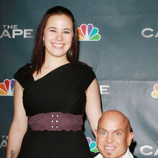 Martin Klebba in Premiere Party for "The Cape"