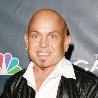 Martin Klebba in Premiere Party for "The Cape"