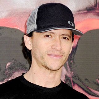 Clifton Collins Jr. in Los Angeles Premiere of 'The Expendables'