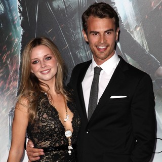 Theo James in Premiere of Screen Gems' Underworld: Awakening - Arrivals - theo-james-premiere-underworld-awakening-04