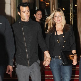 Justin Theroux, Jennifer Aniston in Jennifer Aniston and Justin Theroux Seen Leaving The Ritz's Hotel for A Dinner