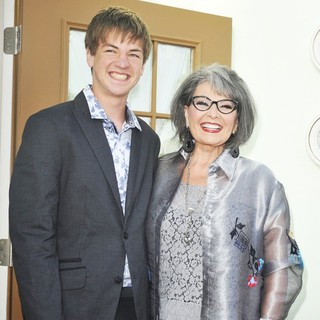 Buck Thomas, Roseanne Barr in Comedy Central Roast of Roseanne Barr