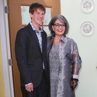 Buck Thomas, Roseanne Barr in Comedy Central Roast of Roseanne Barr