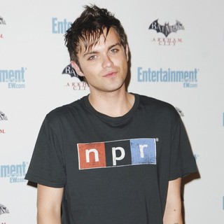 Thomas Dekker in Comic Con 2011 Day 3 - Entertainment Weekly Party - Arrivals - thomas-dekker-2011-comic-con-convention-day-3-02