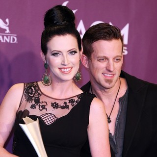Thompson Square in 48th Annual ACM Awards - Press Room - thompson-square-48th-annual-acm-awards-press-room-01
