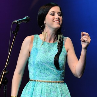 Shawna Thompson, Thompson Square in Starz and Guitars