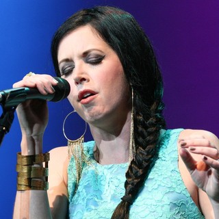 Shawna Thompson, Thompson Square in Starz and Guitars