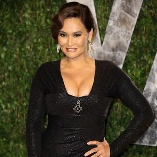 Tia Carrere in 2012 Vanity Fair Oscar Party - Arrivals