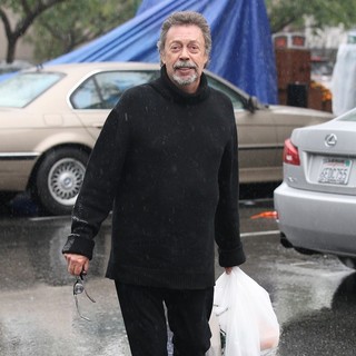 Tim Curry Out Shopping at Bristol Farm Foods