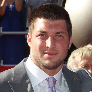 Tim Tebow in 2012 ESPY Awards - Red Carpet Arrivals