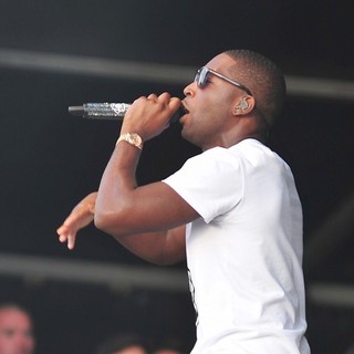 Tinie Tempah in V Festival - Day Two - tinie-tempah-v-festival-day-2-08