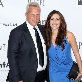 Steve Tisch, Nicole Butler in amfAR 3rd Annual Inspiration Gala