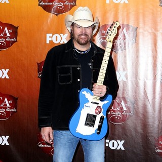 Toby Keith in 2011 American Country Awards - Press Room