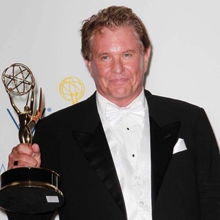 Tom Berenger in 64th Annual Primetime Emmy Awards - Press Room - tom-berenger-64th-annual-primetime-emmy-awards-press-room-01
